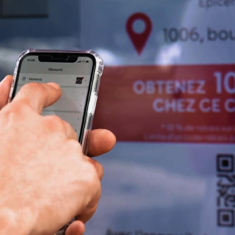 Montreal Chamber of Commerce bus shelter stunt